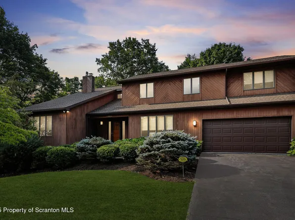 1005 Oakmont Rd, Clarks Summit, PA 18411