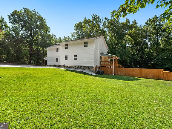 2nd image of 7326 Leland Ln