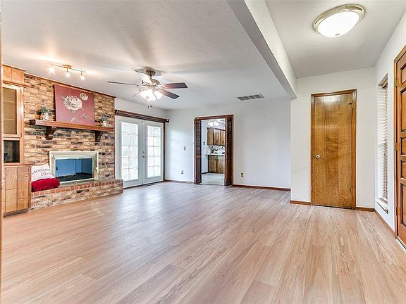 5th image of 1813 Greenway Ct