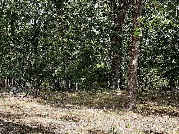 2nd image of 1057 Mundell Rd