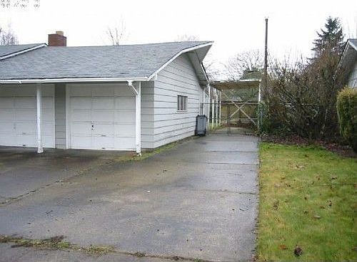 5th image of 6910 Carolina Ln