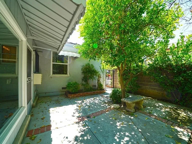 6257 Wilbur Ave — Photo 18