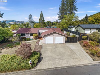 286 E Bradley Ct, Roseburg, OR, 97470