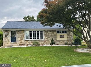 2713 Veser Ln, Willow Grove, PA 19090