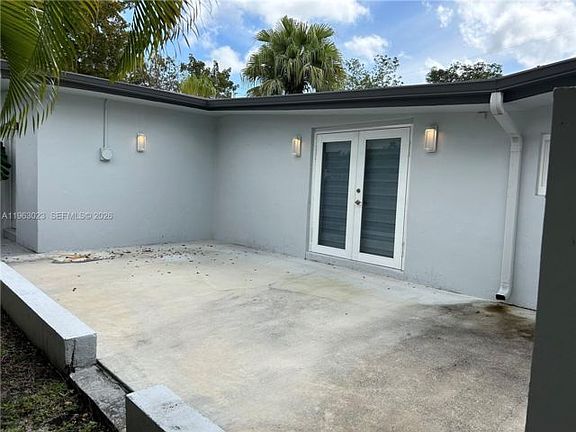 3rd image of 6501 SW 34th St