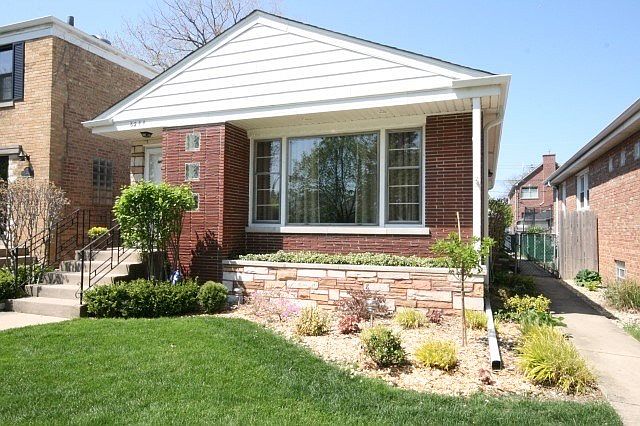 1st image of 6244 N Kedvale Ave
