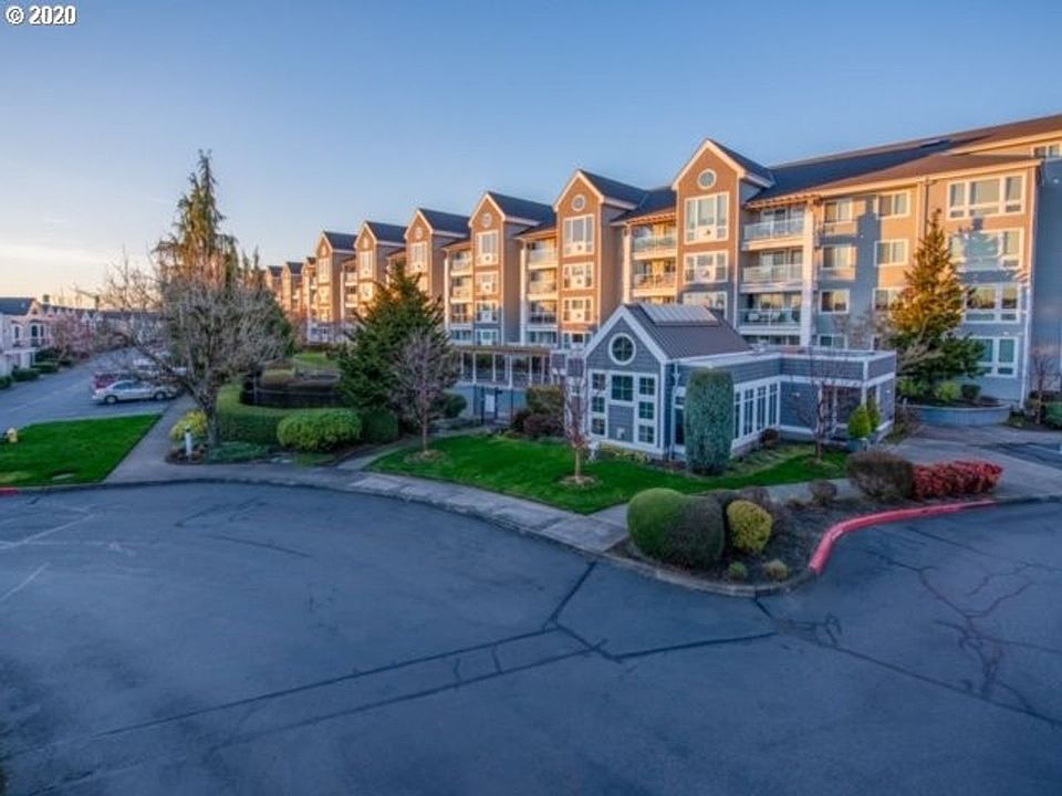 1st image of 520 SE Columbia River Dr APT 320