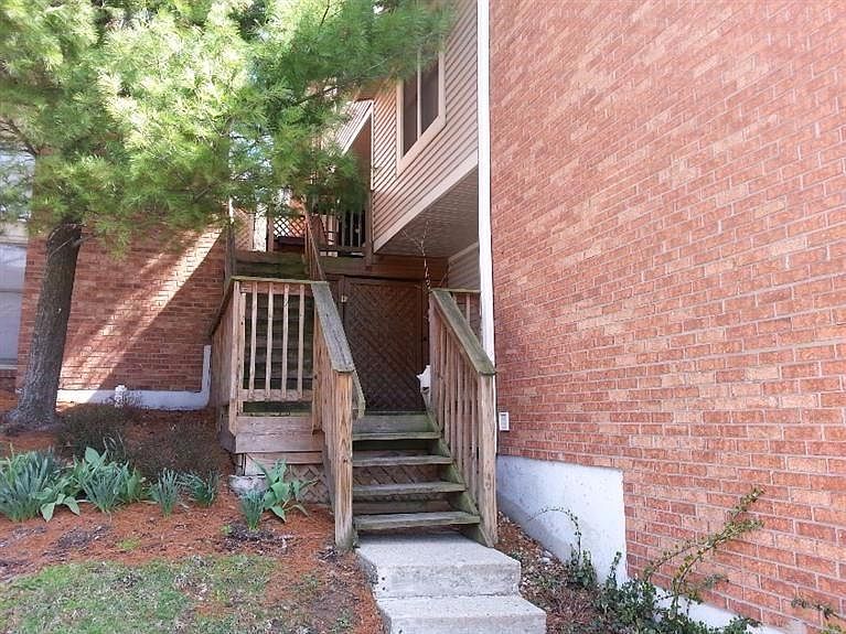 2nd image of 2130 Gilbert Ave Unit B