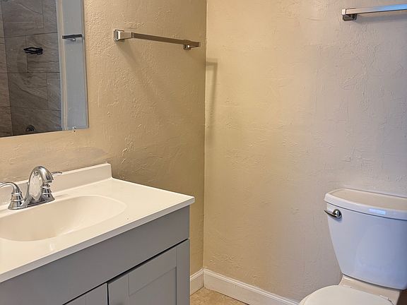 5th image of 619 SE 13th Ave #C2