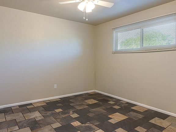 4th image of 3500 Crest Ave SE