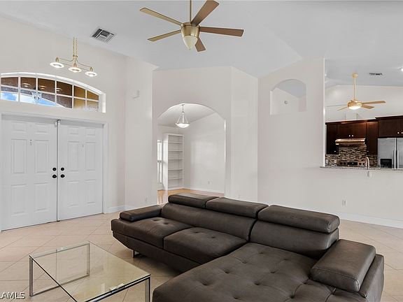 4th image of 2407 SW 53rd Ter