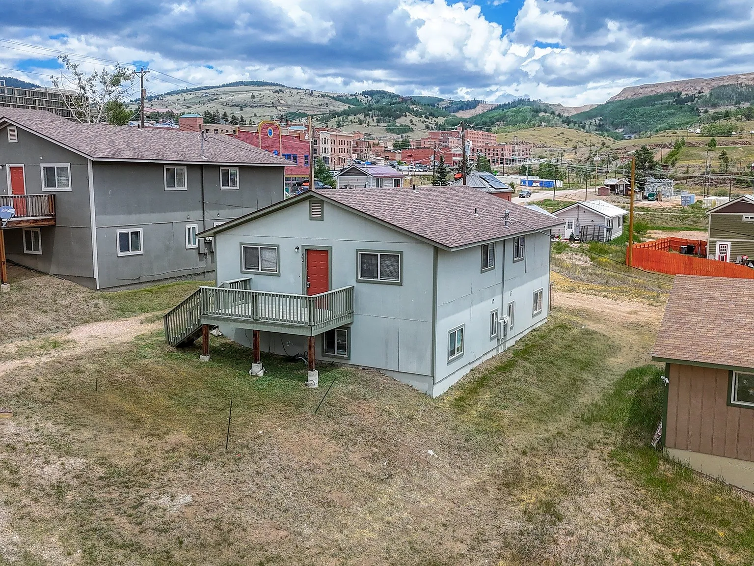 3 bed, 1.5 bath, 1176 sqft, $1,450 — Photo 1