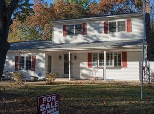 477 Mollie Blvd, Holbrook, NY 11741