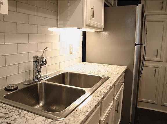 3rd image of 6445 Oriole Dr #6445