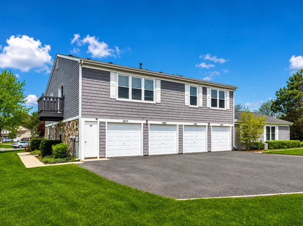 1077 Glouchester Hbr #1204, Schaumburg, IL 60193
