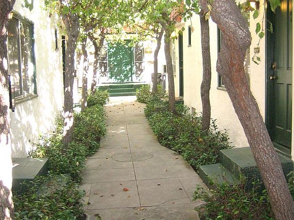2nd image of 526 N Alta Vista Blvd Unit 8