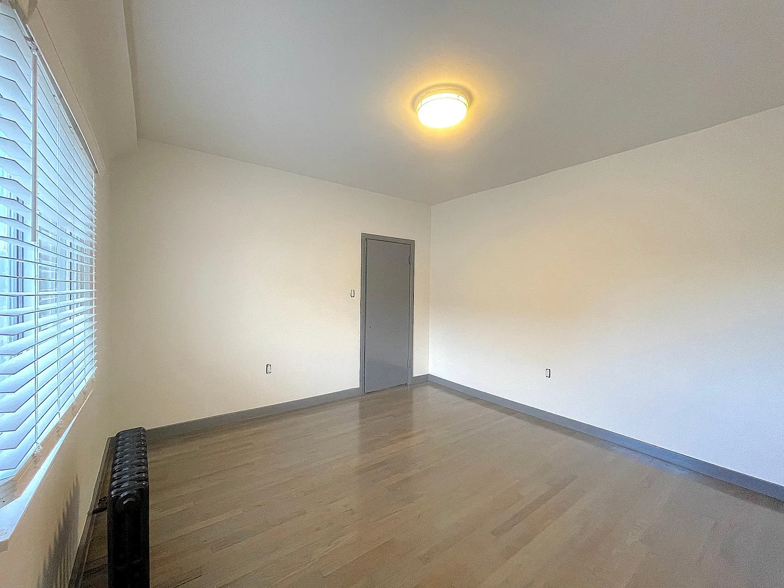 1335 Crane St — Photo 4