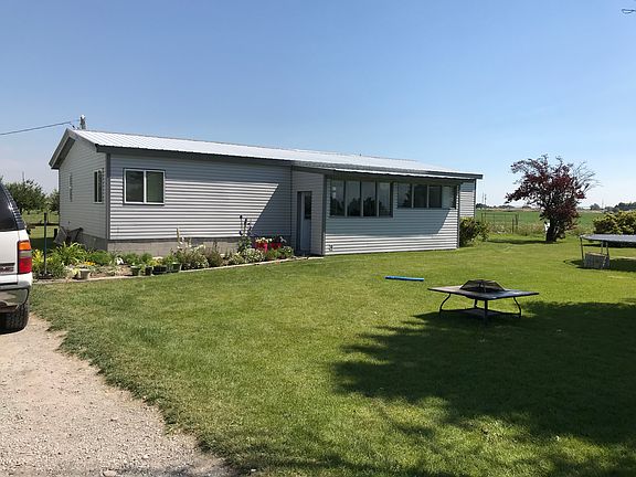 Front of house with porch