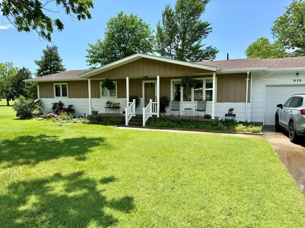 418 S Kansas Ave, Kanopolis, KS 67454