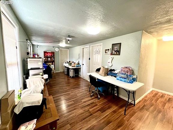 5th image of 4240 SW 197th Ave