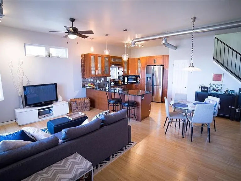 31 Roanoke St — Photo 2