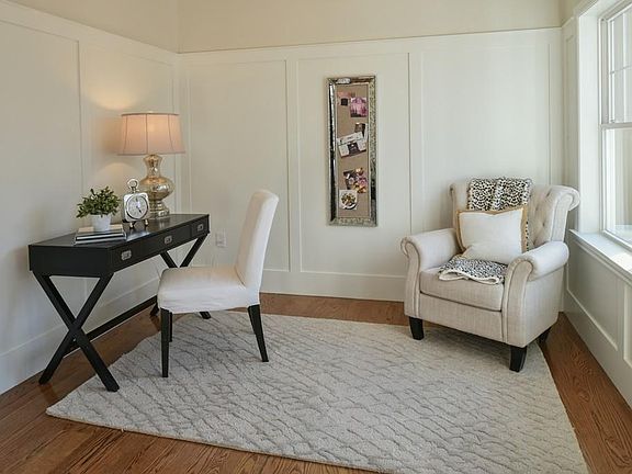 4th image of 17 Old Essex St #3