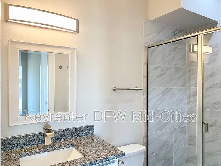 1431 Pearson St — Photo 18