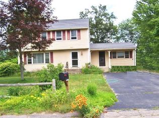 18 Hughes St, Plymouth, MA 02360