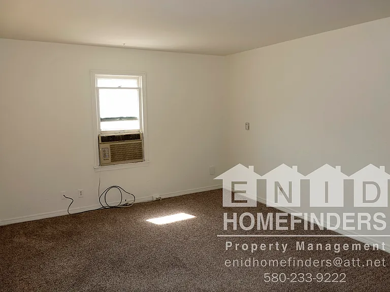 608 W Cherry Ave — Photo 2