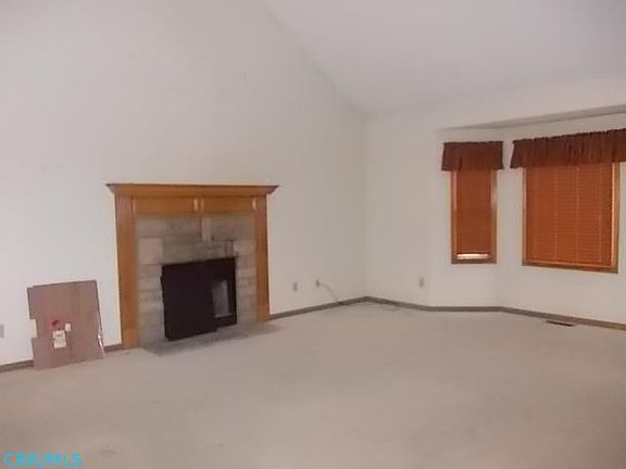 4th image of 765 Collingwood Dr