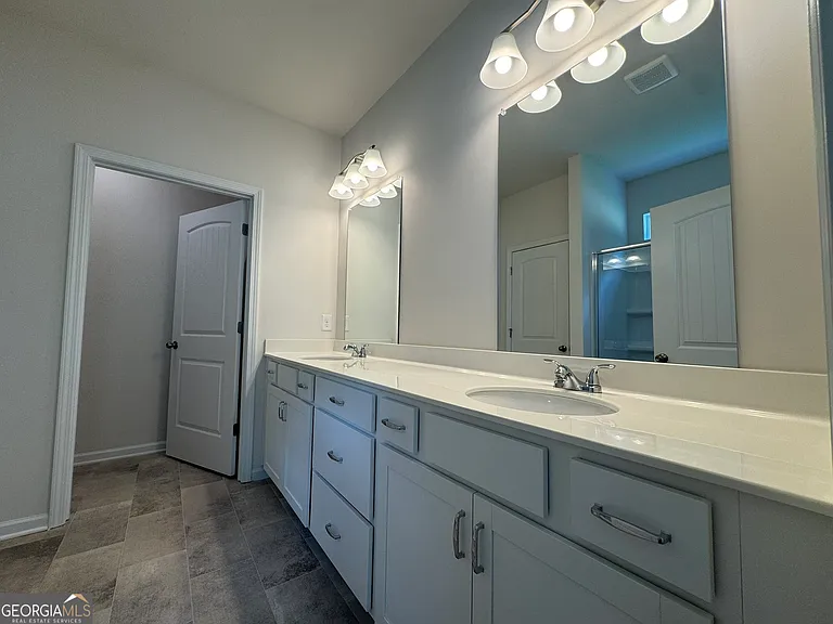 129 Sycamore Ln — Photo 20