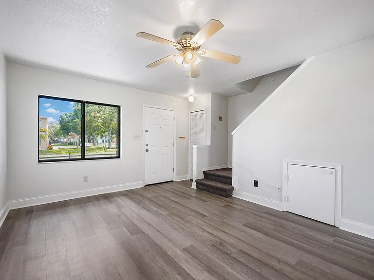 12062 Tift Cir — Photo 13