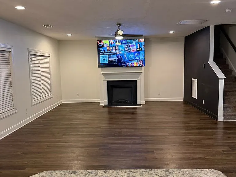 2428 Orchard Dr — Photo 4