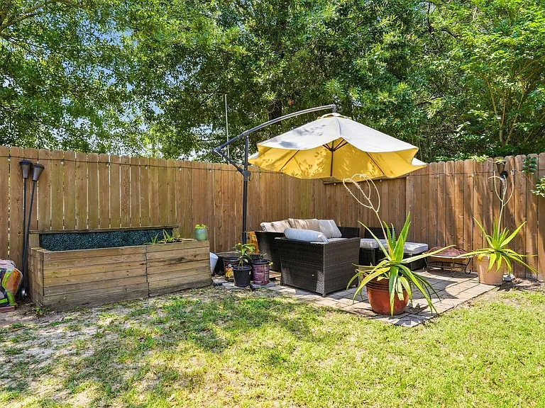 8022 Atwood Hills Ln — Photo 27