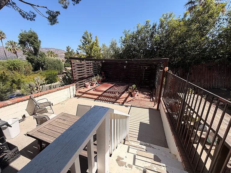 8625 Delmonico Ave — Photo 18