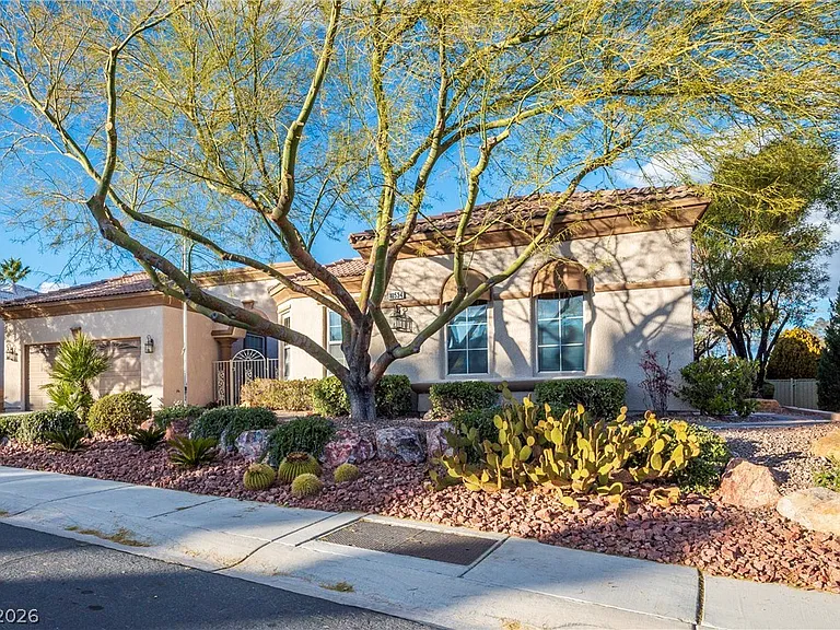 10534 Mandarino Ave — Photo 2