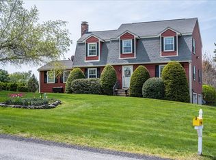 14 Hanson Rd, Charlton, MA 01507