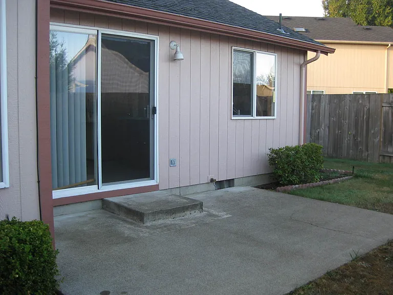 5579 SW Otana Pl — Photo 13