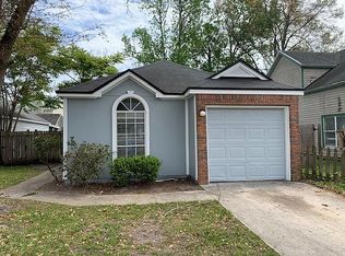 613 Staffordshire Dr, Jacksonville, FL 32225