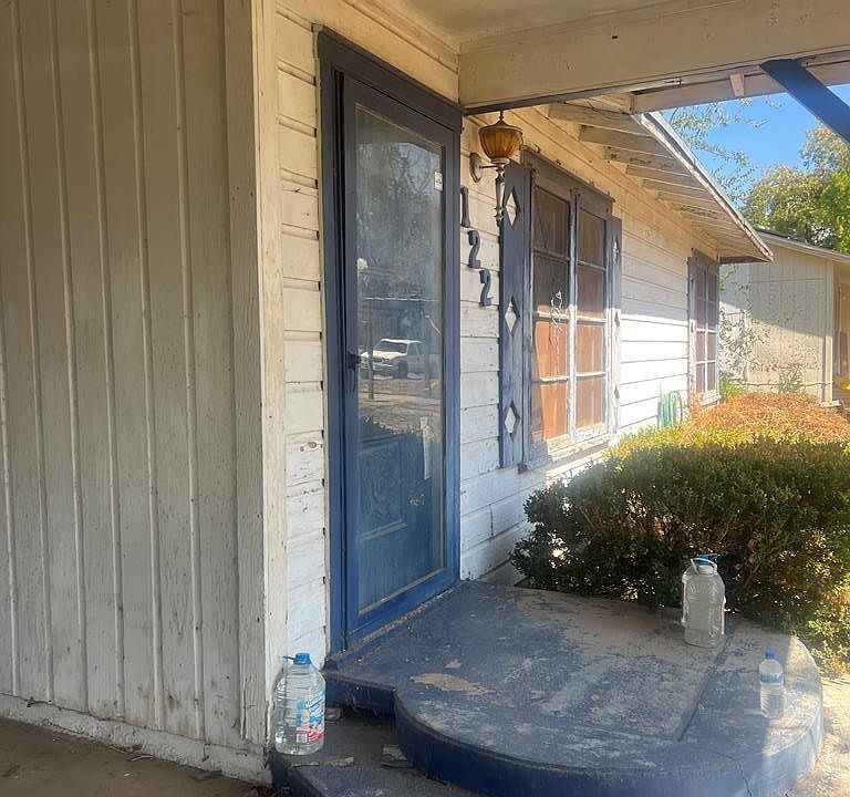 1st image of 122 Estella Dr