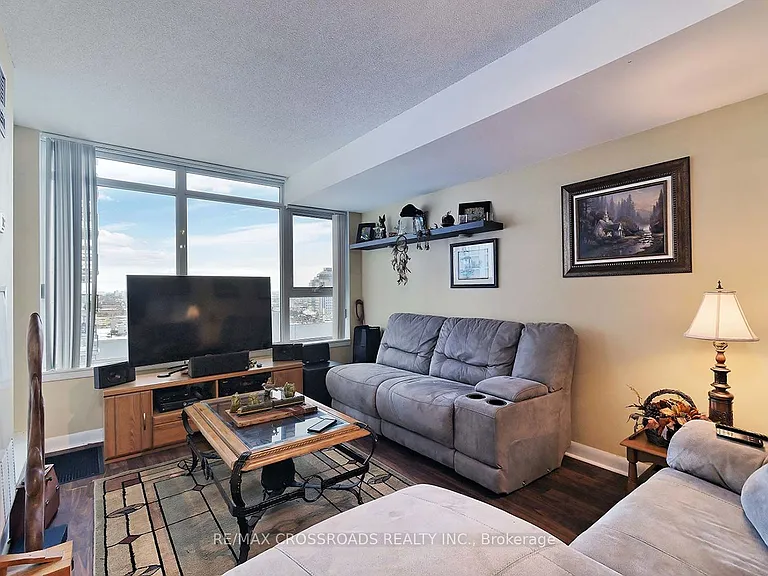 190 Borough Dr #2011 — Photo 8
