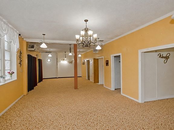 2nd image of 193 Elm St