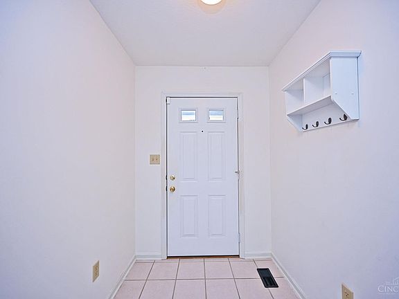 5th image of 50 Benchway Ct