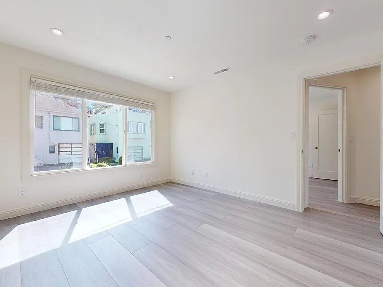 150 Frankfort St — Photo 19