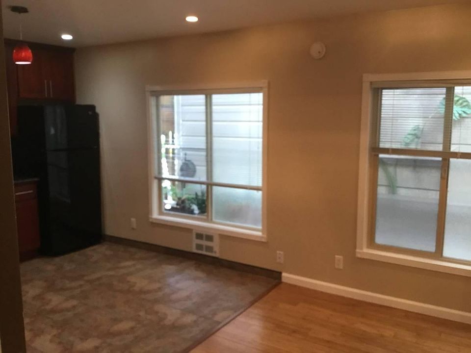 1st image of 25 Sharon St #2E
