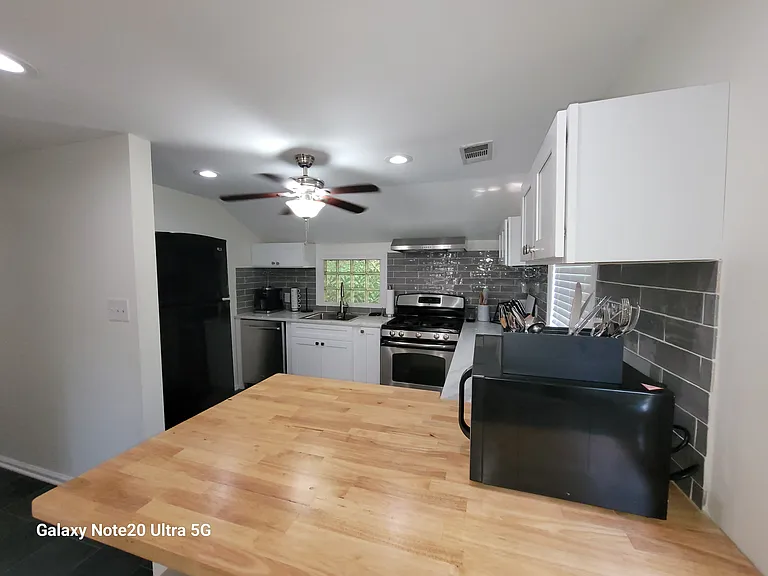 2107 Madison Ave — Photo 8