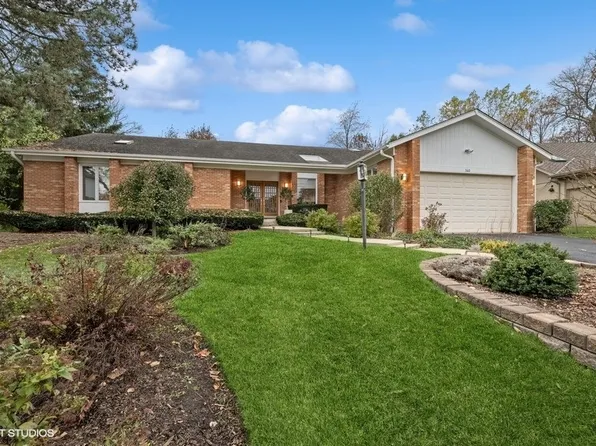 140 Oakmont Dr, Deerfield, IL 60015