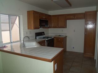2367 Glenwood Ave, Hemet, CA 92545