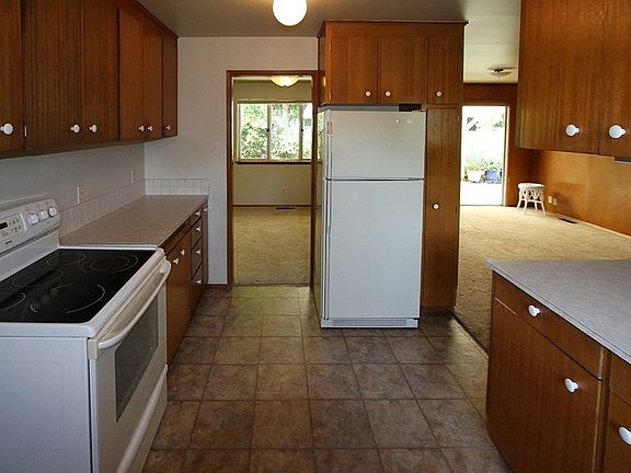 4th image of 4219 123rd Ave SE