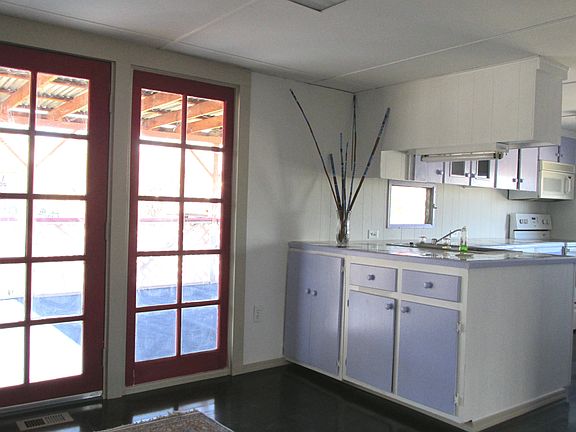 French doors to front patio